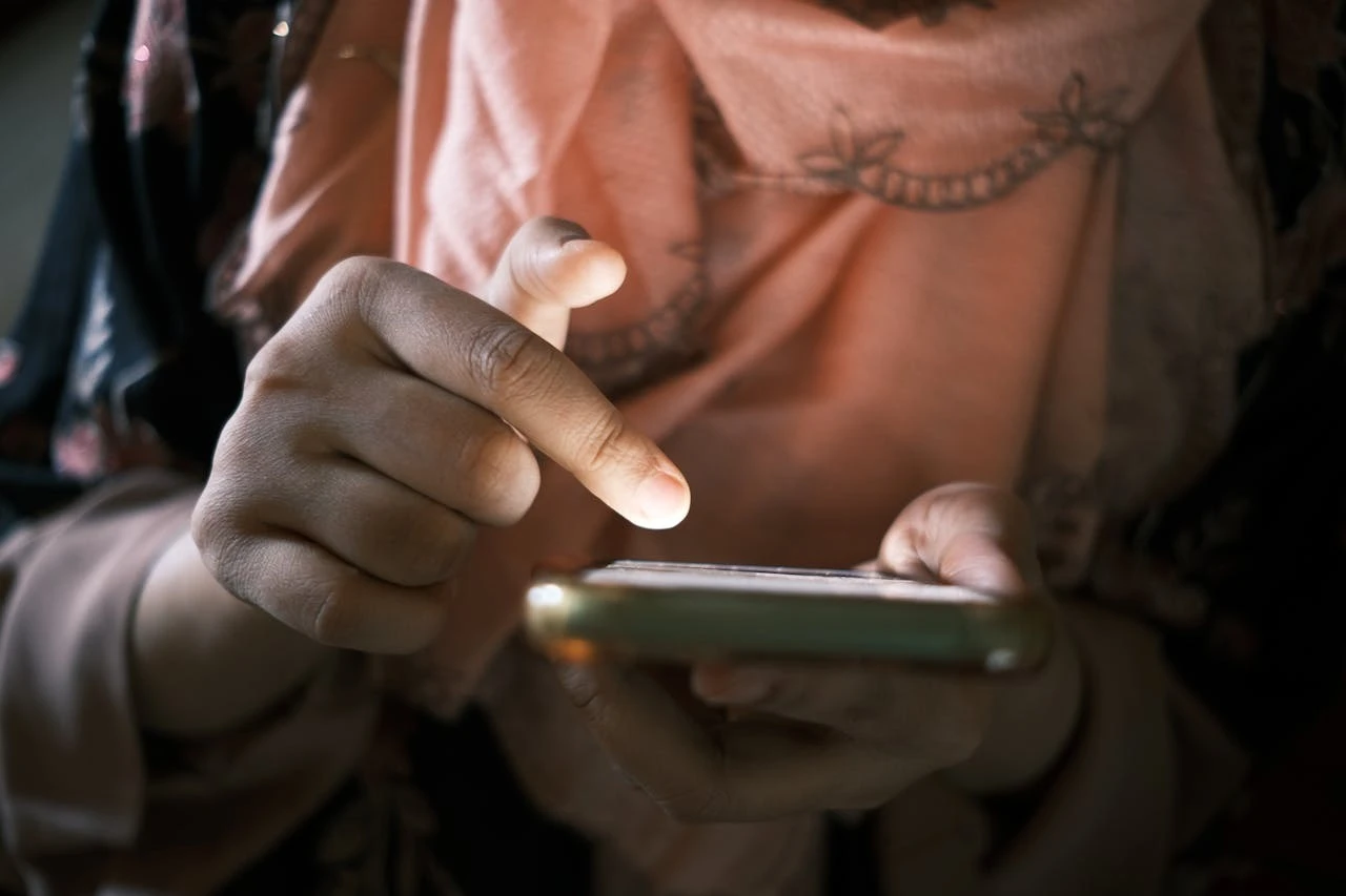 HR Experts Warn That Short-Form Entertainment May Be Hurting Employee Focus