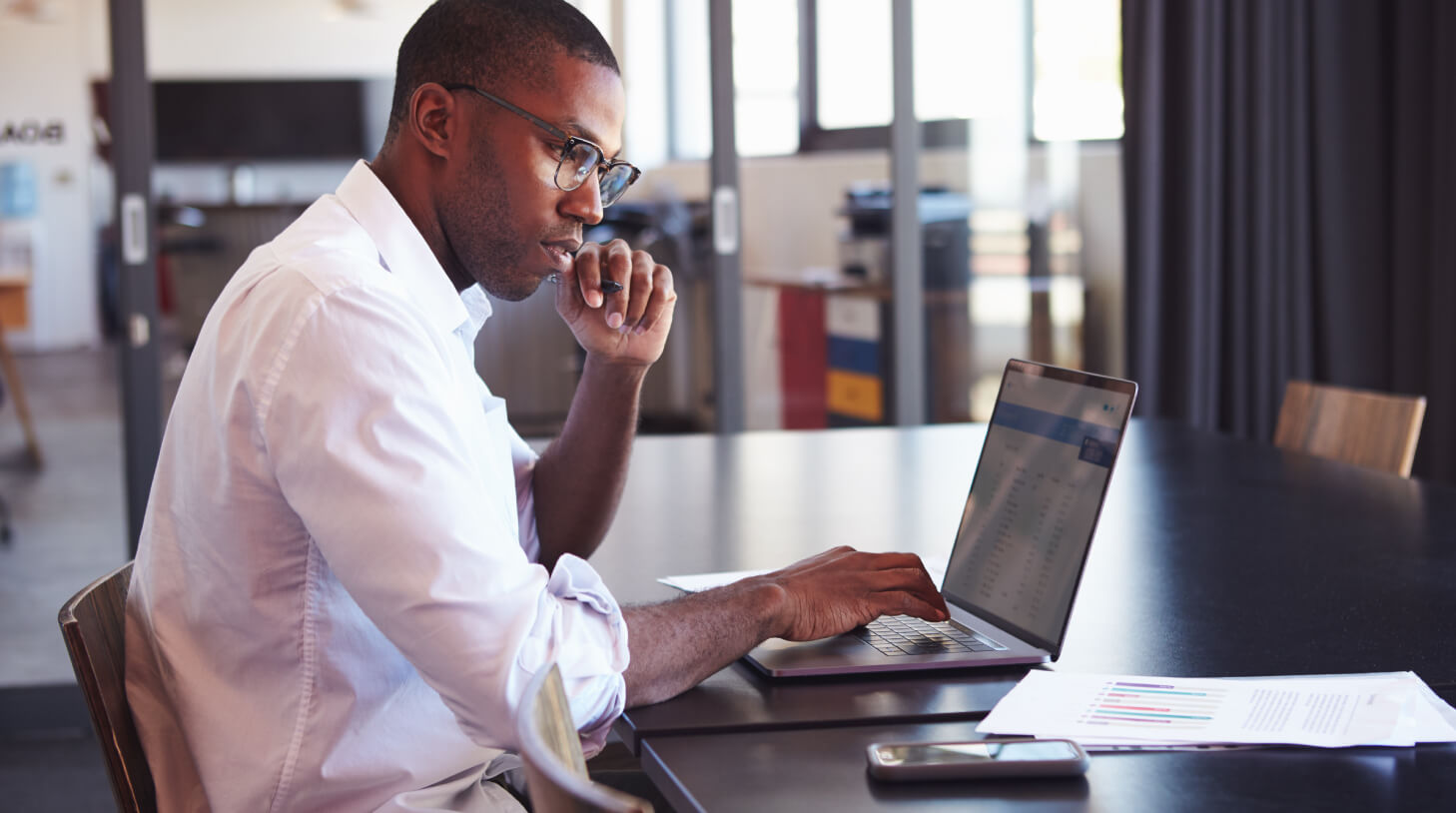 Hiring Across Borders: What HR Teams Need to Know About Legal Compliance