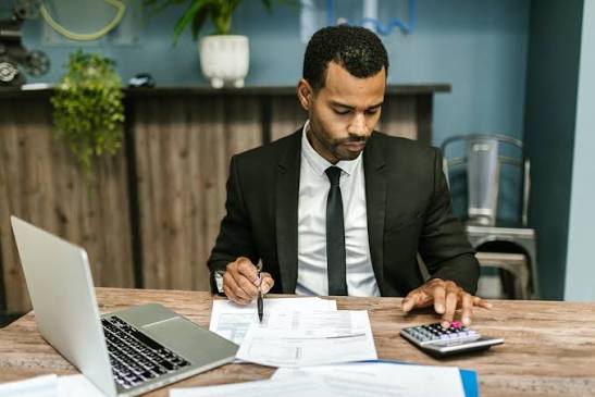 10 Benefits of Hiring a Tax Accountant for Your Small Business in Phoenix This Year