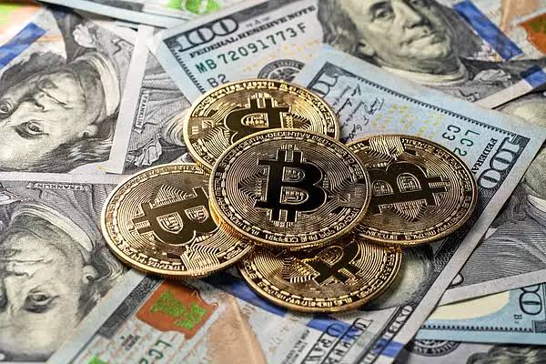 How Crypto Payment Solutions Are Transforming HR and Global Recruitment Operations