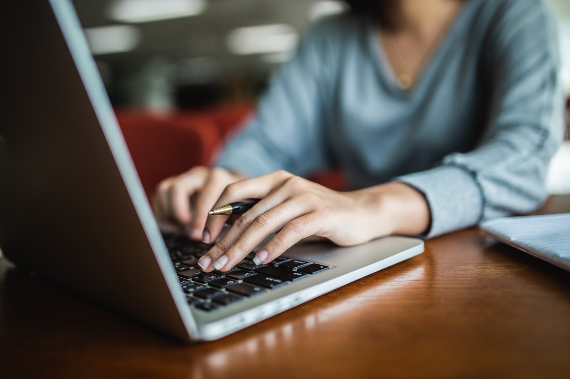 How AI-Driven Reputation Challenges Are Reshaping Recruitment and HR Practices