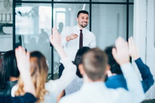 Employee Onboarding: A Complete Guide to Creating a Better First-Day Experience and Long-Term Success
