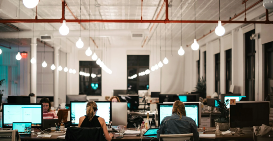 Zoho vs. Odoo in 2026: Which Platform Delivers the Highest ROI for Manufacturing and Retail?